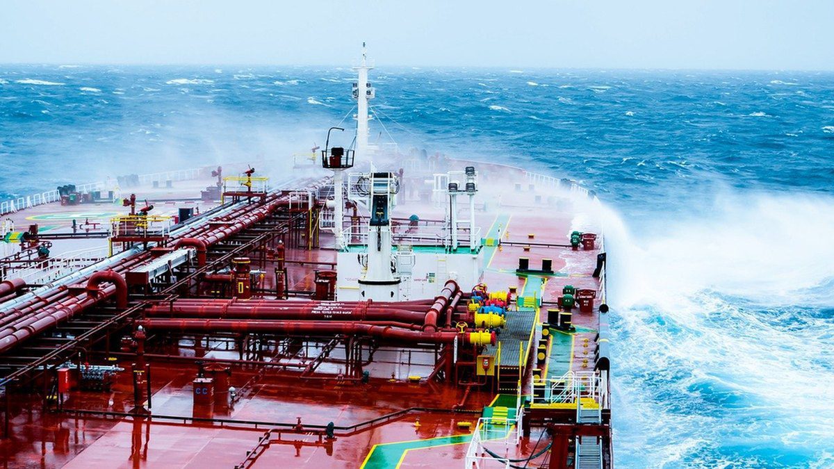 Oil Prices Fall to Lowest in 21st Century At $11