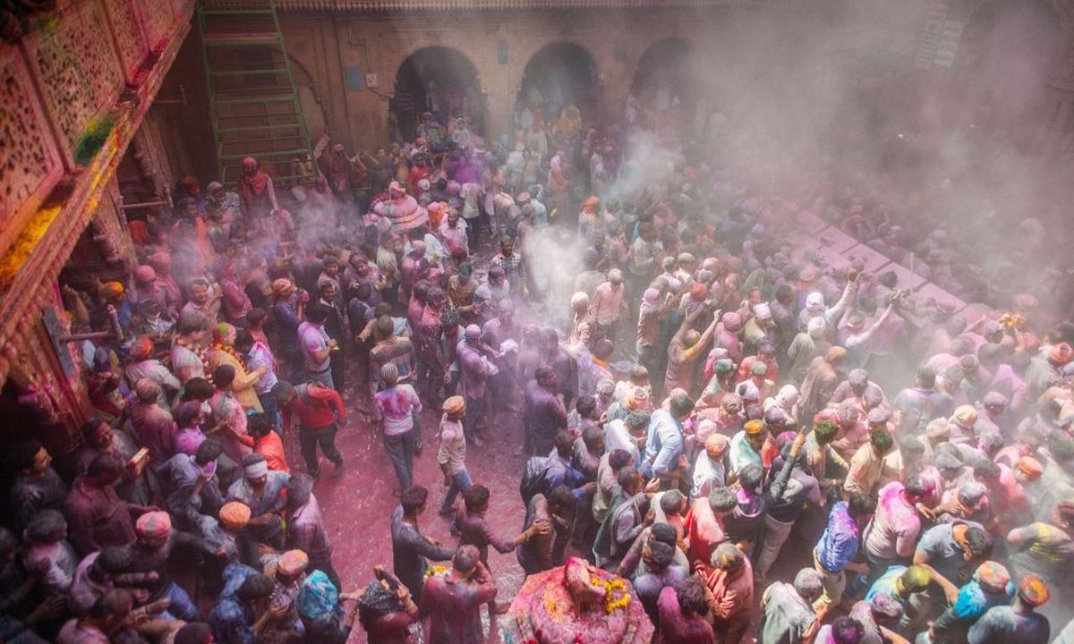 Bankey Bihari Temple Holi Celebration in Vrindavan is Among the Best That One Can Witness