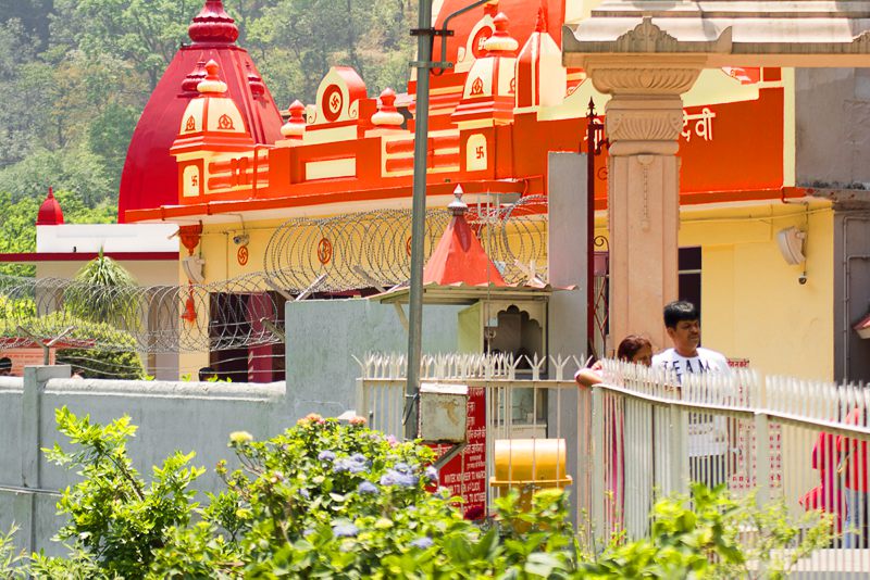 Entry gate to Neem Karoli Baba ashram in Kainchi Dham