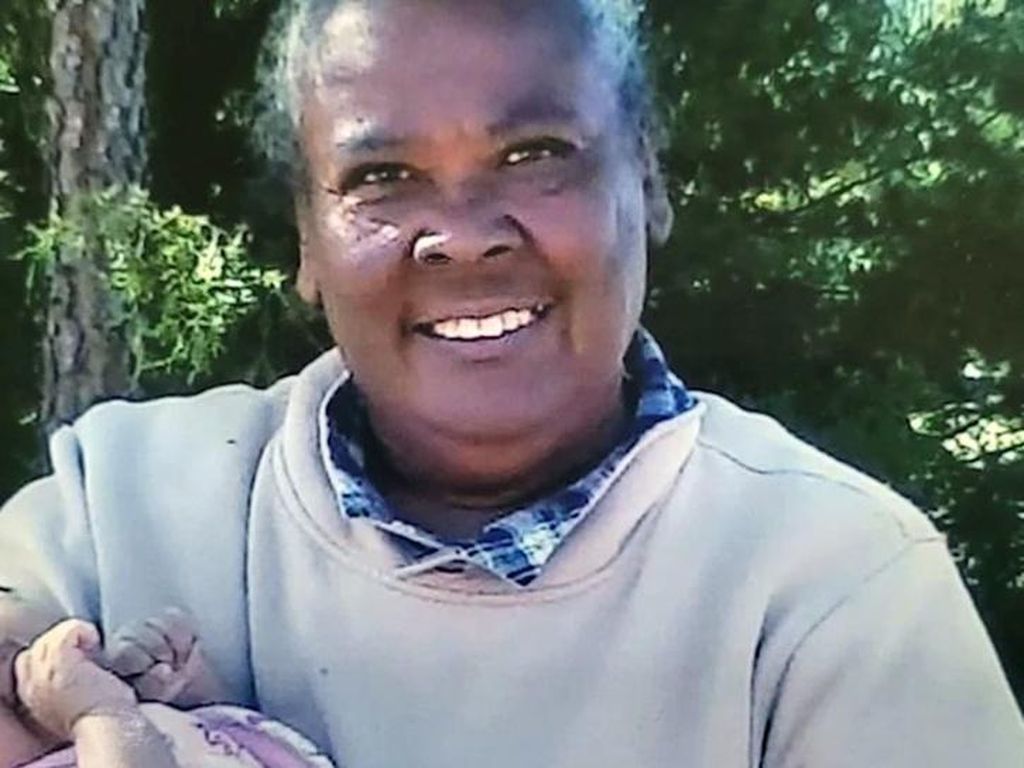 sister's mother Mary