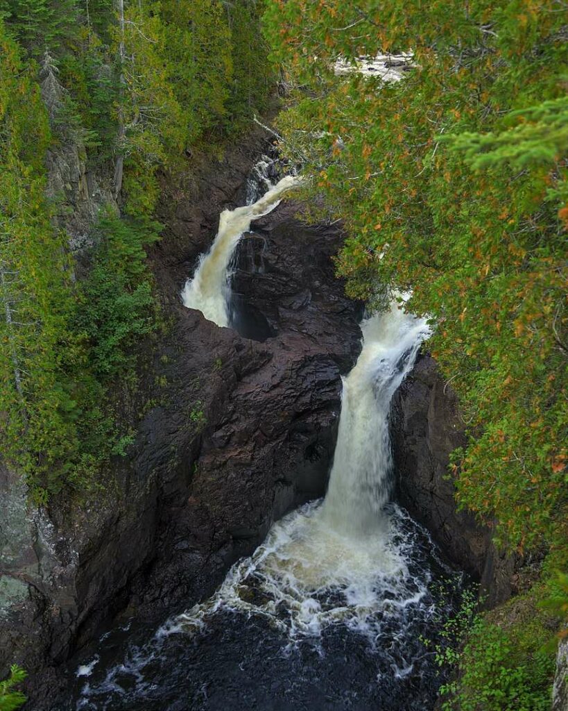 Devil's Kettle in Minnesota